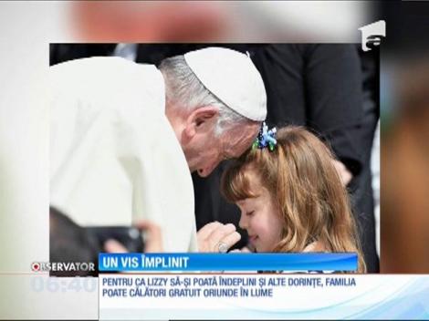 Papa Francisc a binecuvântat o fetiţă de 6 ani care suferă de o boală incurabilă din cauza căreia va orbi