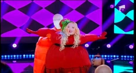 Aşa ceva nu ai mai văzut! Delia, Bendeac şi Cheloo, pe aceeaşi scenă! Trupa "Sky" face show de zile mari