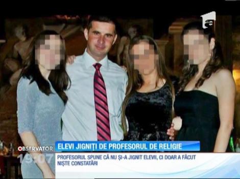 Elevii unei şcoli din Târgovişte şi-au înregistrat profesorul de religie, în timp ce îi umilea