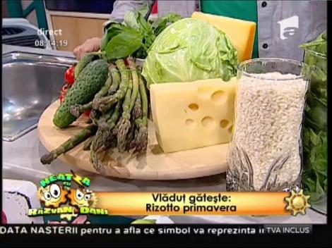 Vladutz a pregătit o mâncare de primăvară, absolut delicioasă: "Risotto primavera"