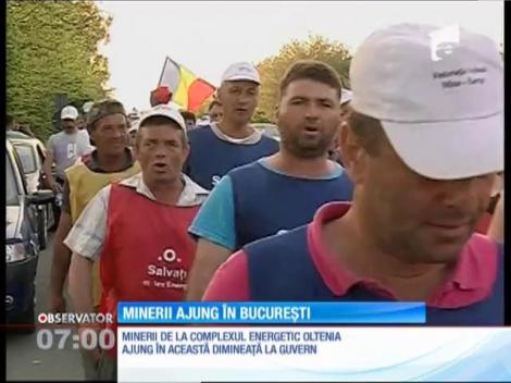 Aproape 100 de mineri de la Complexul Energetic Oltenia vin să protesteze în faţa Guvernului