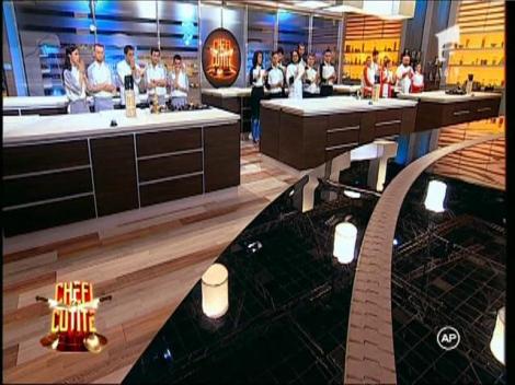 Specialiștii au gustat și dat verdictul mult așteptat! Cine câștigă această luptă a preparatelor de tip fast-food?