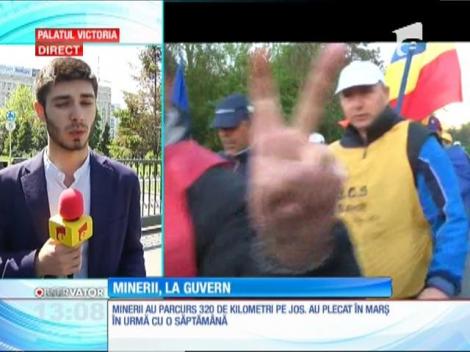 Minerii de la Complexul Energetic Oltenia, proteste în faţa Guvernului