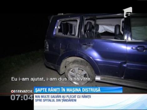 Şapte oameni au ajuns la spital, după ce s-au răsturnat cu maşina pe un drum din Brăila