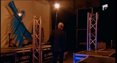 Umorul lor l-a enervat la culme pe Bendeac. „Voi aveți un tupeu de nedescris. Plec din sală pentru că nu vreau să vă mai văd”