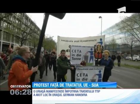Proteste de amploare împotriva tratatului de comerţ liber dintre UE şi SUA
