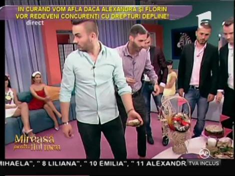 Fetele au dat lupte grele în cursa pentru cel mai frumos cozonac!