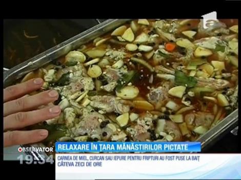 Sute de turişti au ales în acest an să petreacă Paştele la Voroneţ