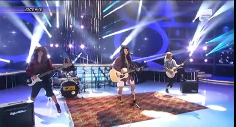 Paula Chirilă aduce pe scenă un personaj excentric și o melodie superbă: Linda Perry cu "What's up"