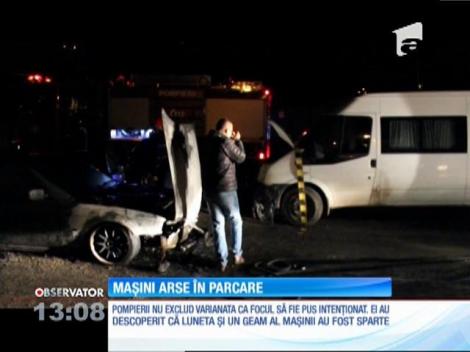 Mașini arse în parcare