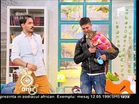 Nu s-au înțeles de nicio culoare! Răzvan, speriat de maimuțica Marcelino: ”Uite, cum m-a văzut, și-a mușcat mâna”