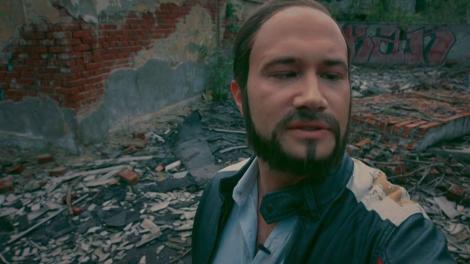 Andrei Versace: Morţii cu morţii, Versace cu Versace"