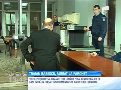 Traian Băsescu urmărit penal pentru spălare de bani
