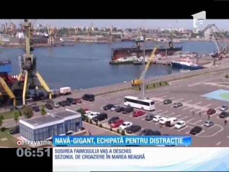 "Costa neoRomantica", un vas de croazieră de de peste 200 de metri lungime, a acostat în Portul Constanţa