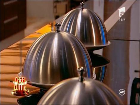 O situaţie nouă în emisiune. Doru, Alex şi Daniel au fost la egalitate şi au mai susţinut o probă. Alex şi Daniel au părăsit competiţia