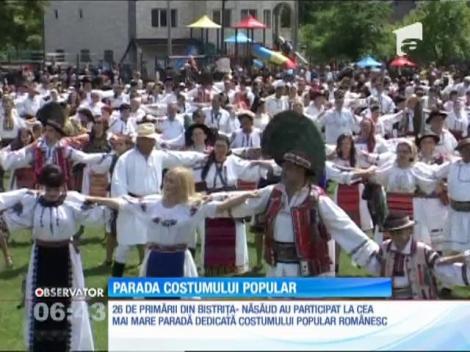 Peste cinci mii de oameni au îmbrăcat costumul popular în Bistriţa-Năsăud