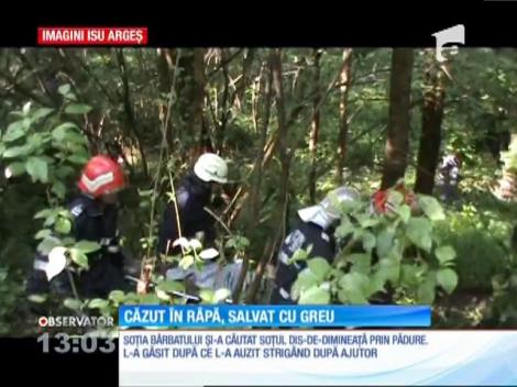Un bătrân dintr-o localitate din Argeş a alunecat într-o râpă adâncă de 10 metri