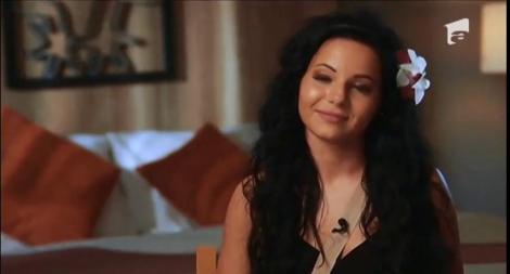 Elena nu se mai poate ascunde. Tânăra vrea să-l cunoască îndeaproape pe Matei, însă amână primul pas!