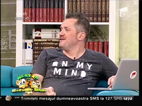 Smiley News: Cu motocicleta... trage faţa de masă