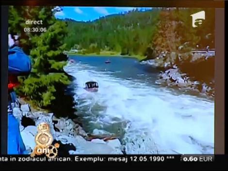 Smiley News: Cu barca pe râu