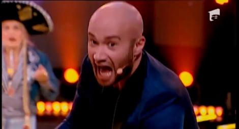 Rosa, un trandafir de femeie. Scena e prea mică pentru o dansatoare căreia îi curge prin vene sânge latino!