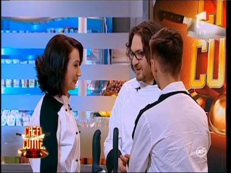 Concurenții gătesc mâncarea preferată a celor trei chefi
