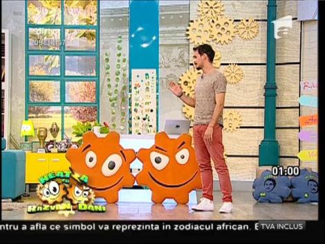 Cine se cunoaște, se cunoaște. Amalia, Flavia, Dani și Răzvan, au mimat ca-n liceu!