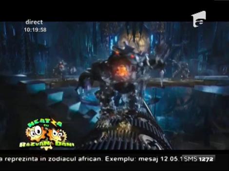 Cronica ultimelor filme lansate: "Alice în Ţara Oglinzilor", "Hologramă pentru rege", ”Mamă, ce zi!”