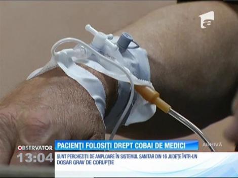 Medici din 16 judeţe, acuzaţi că ar fi folosit pacienți drept cobai