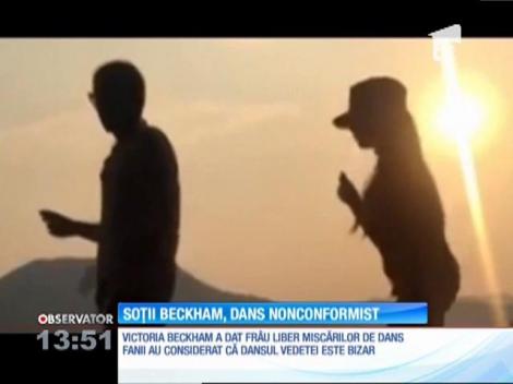 Victoria Beckham, relaxată şi zâmbitoare la nunta Evei Longoria