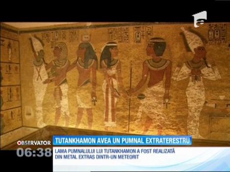 Pumnalul găsit în mormântul faraonului Tutankhamon, realizat din metal de origine extraterestră