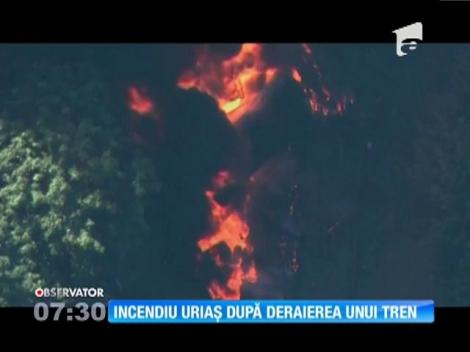 Un puternic incendiu a izbucnit după deraierea unui tren cu petrol brut, în SUA