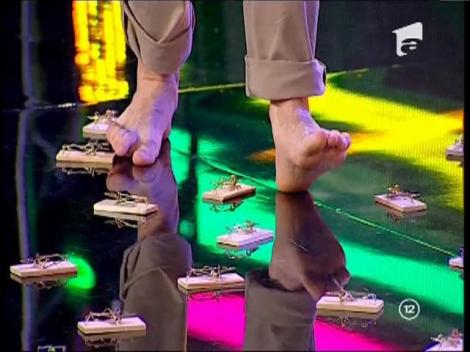 Cel mai periculos joc de improvizaţie, în finala "iUmor"! Trupa OBLIGO şi "Cursa de şoareci". Cine a fost prins?!