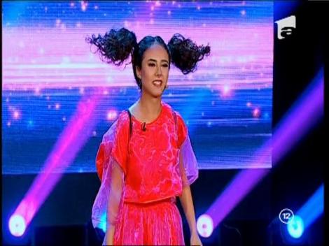 Încă un moment de stand up comedy? Azaleea Necula, singura fată într-o lume a bărbaţilor: "Ai făcut o alegere foarte proastă"