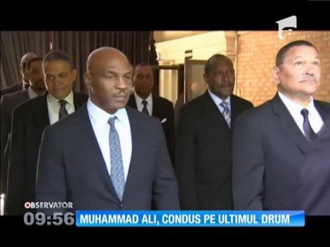 Muhammad Ali, condus pe ultimul drum