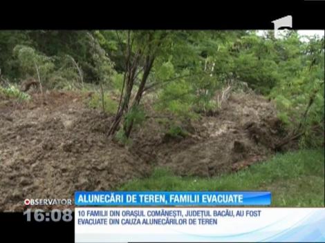Mai multe case din oraşul Comăneşti, în pericol de prăbuşire din cauza alunecărilor de teren