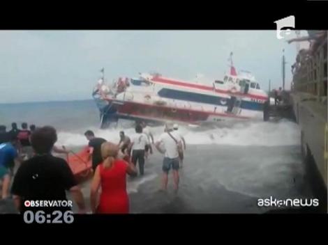 Accident naval în portul insulei Stromboli
