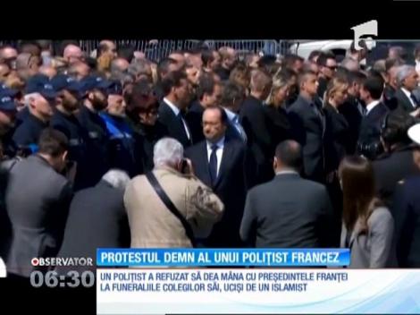 Un ofiţer a refuzat să dea mâna cu preşedintele Fracois Hollande, la o ceremonie, în Franţa