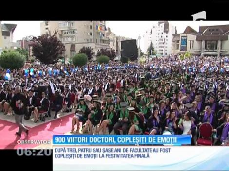 Emoţii greu de stăpânit pentru 900 de viitori medici, la Târgu Mureş.