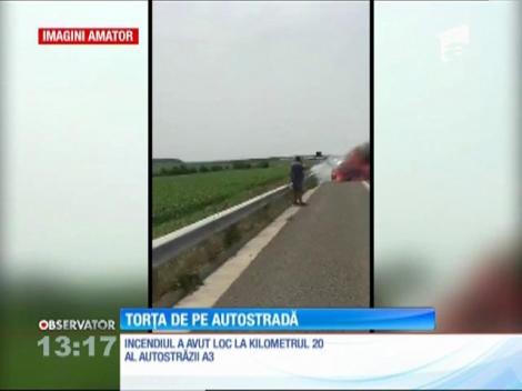 O maşină a ars ca o torţă pe autostrada Bucureşti - Ploieşti