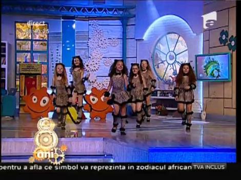 Trupa Pisicuţele, dans de senzaţie la Neatza!