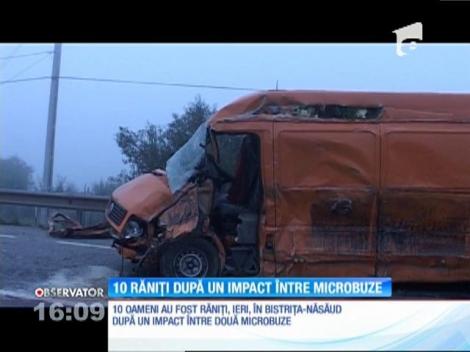 10 răniți după un impact între două microbuze, în județul Bistrița-Năsăud