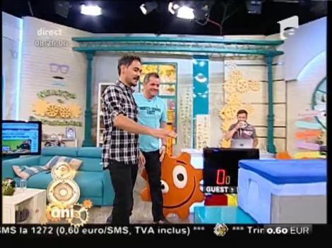 Cătălin Oprişan, surpriză de proporţii.. mici! N-au mai fost 50 de şaorme, ci un covrig.. muşcat!