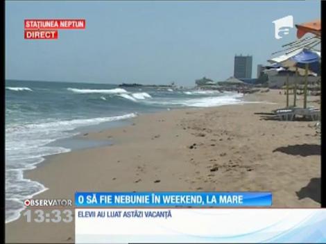 Zile caniculare și foarte mulți turiști la malul mării