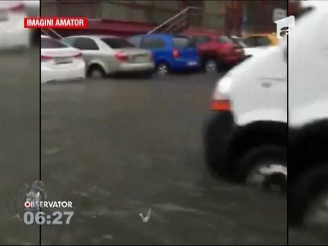 Ploile şi vijeliile au făcut prăpăd în mai multe judeţe din țară