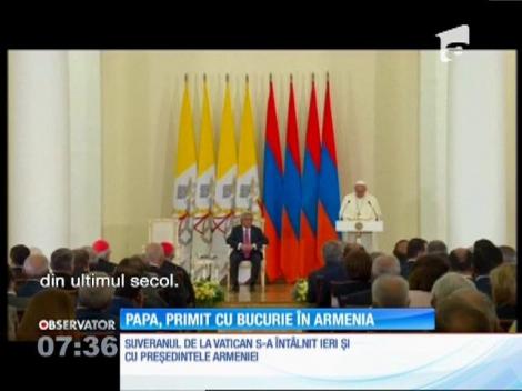 Papa Francis, primit cu bucurie în Armenia