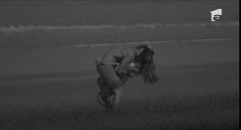 Alice „a călcat pe bec”. Sărut pasional cu ispita preferată sub clar de lună