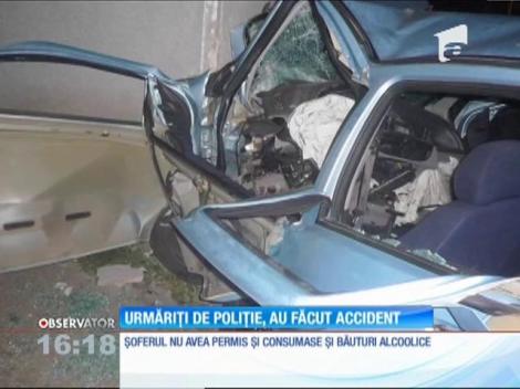 Urmăriți de poliție, au făcut accident. Acum se zbat între viaţă şi moarte pe un pat de spital