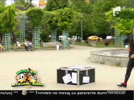 Teatrul Ţăndărică iese în aer liber