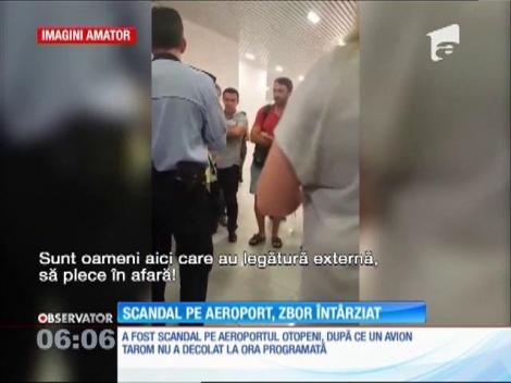 Scandal pe Aeroportul Otopeni, după ce o cursă TAROM a întâziat mai bine de patru ore